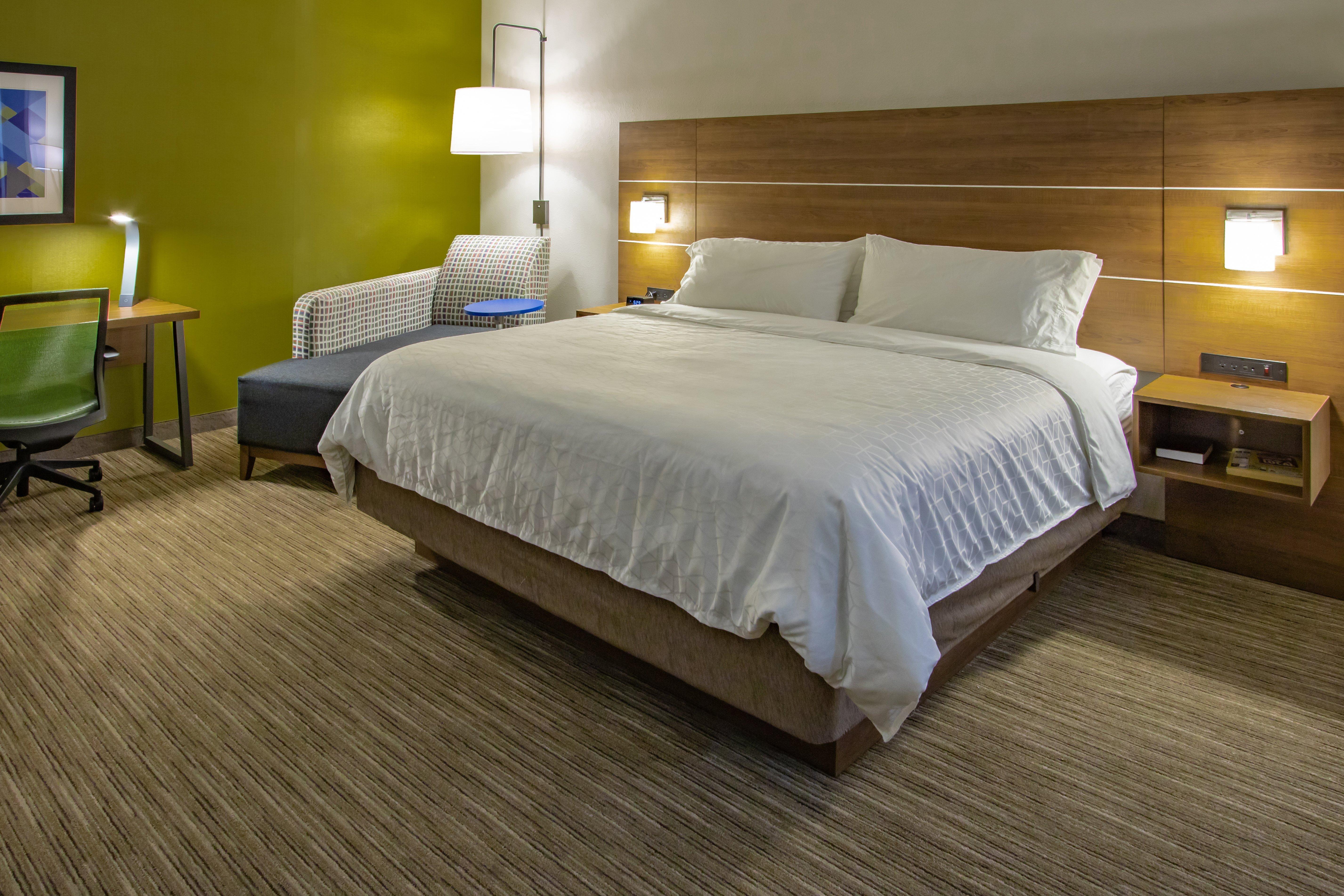 Holiday Inn Express Hotel & Suites Roseville - Galleria Area By Ihg Екстериор снимка