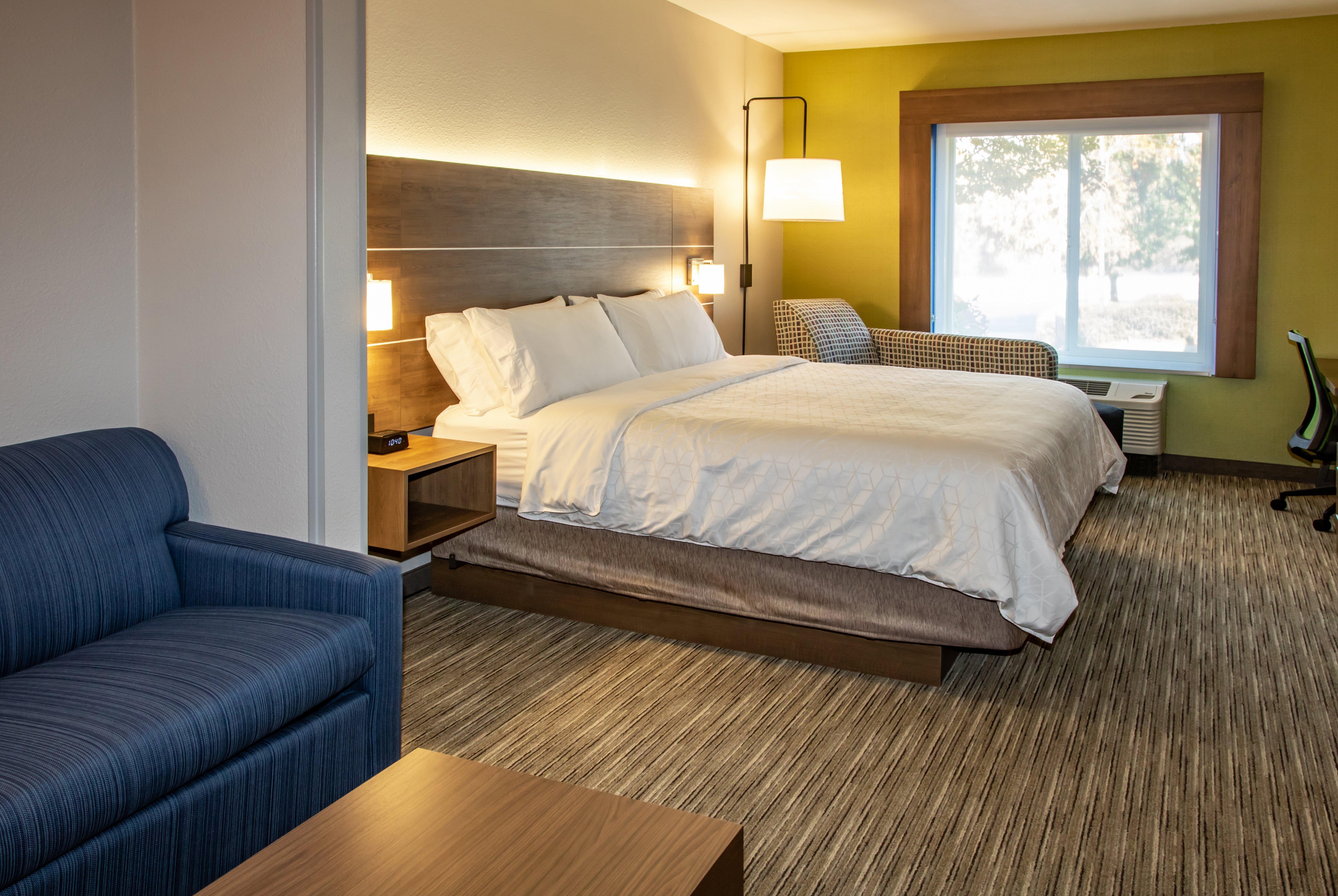 Holiday Inn Express Hotel & Suites Roseville - Galleria Area By Ihg Екстериор снимка
