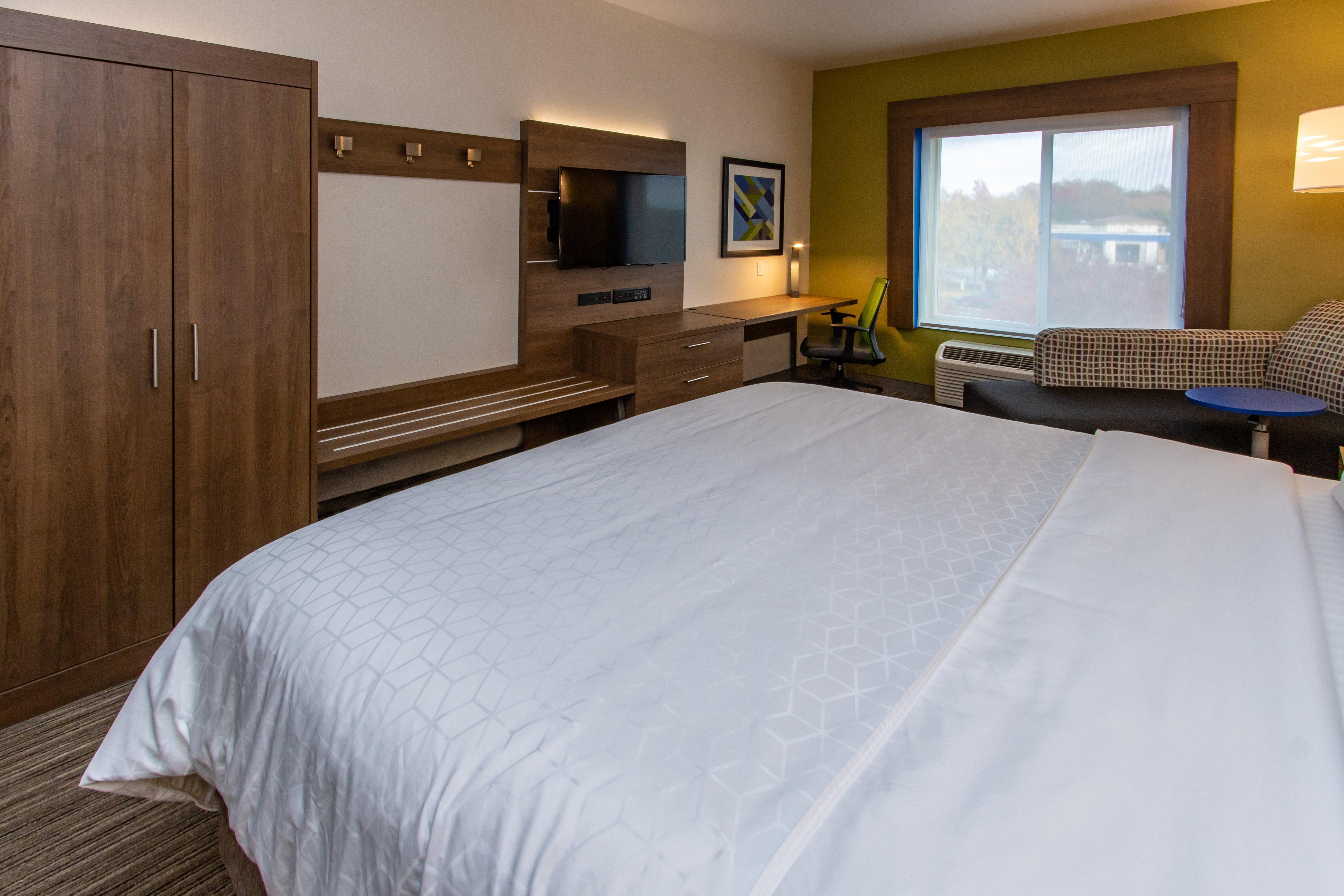 Holiday Inn Express Hotel & Suites Roseville - Galleria Area By Ihg Екстериор снимка