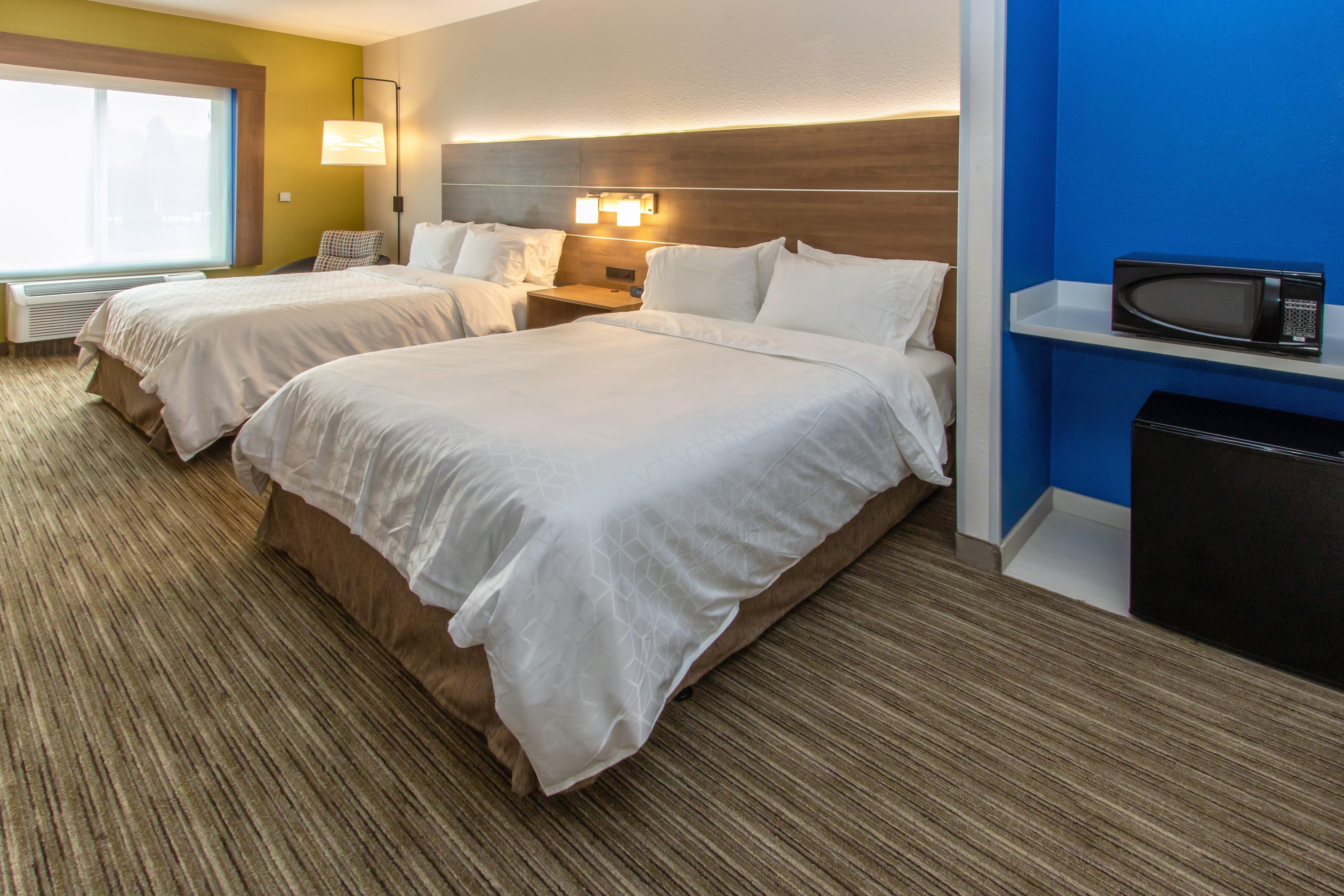 Holiday Inn Express Hotel & Suites Roseville - Galleria Area By Ihg Екстериор снимка
