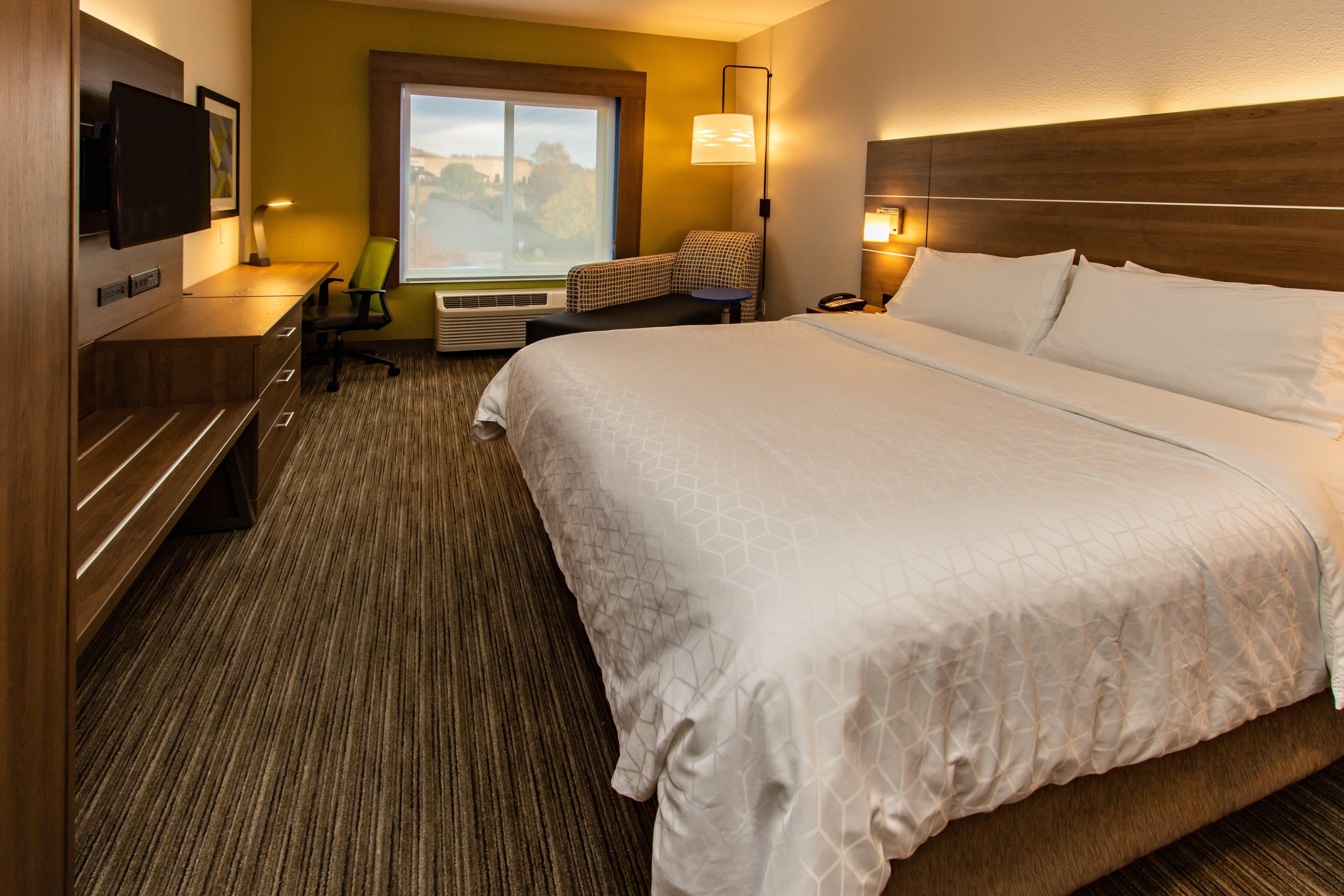Holiday Inn Express Hotel & Suites Roseville - Galleria Area By Ihg Екстериор снимка
