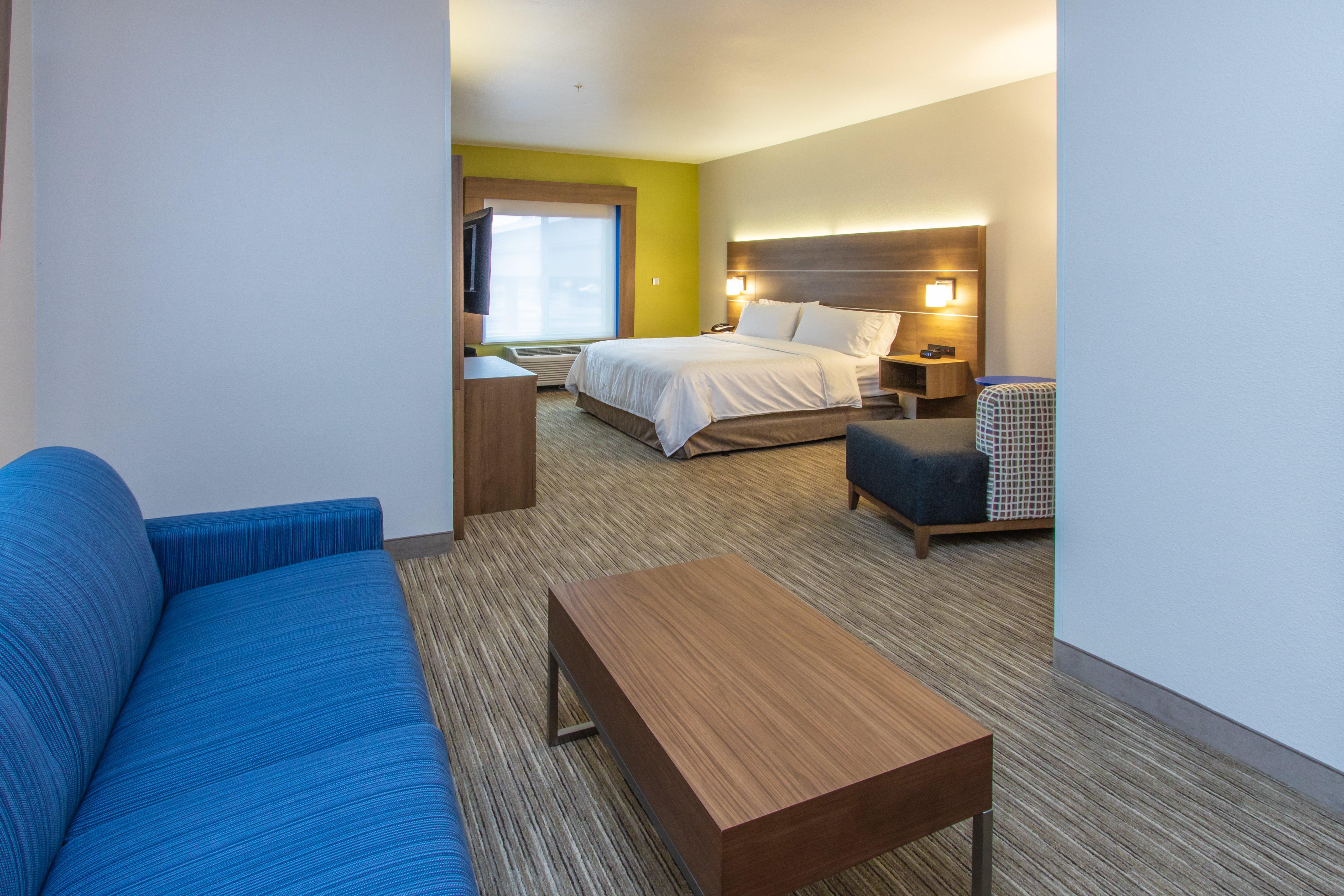 Holiday Inn Express Hotel & Suites Roseville - Galleria Area By Ihg Екстериор снимка