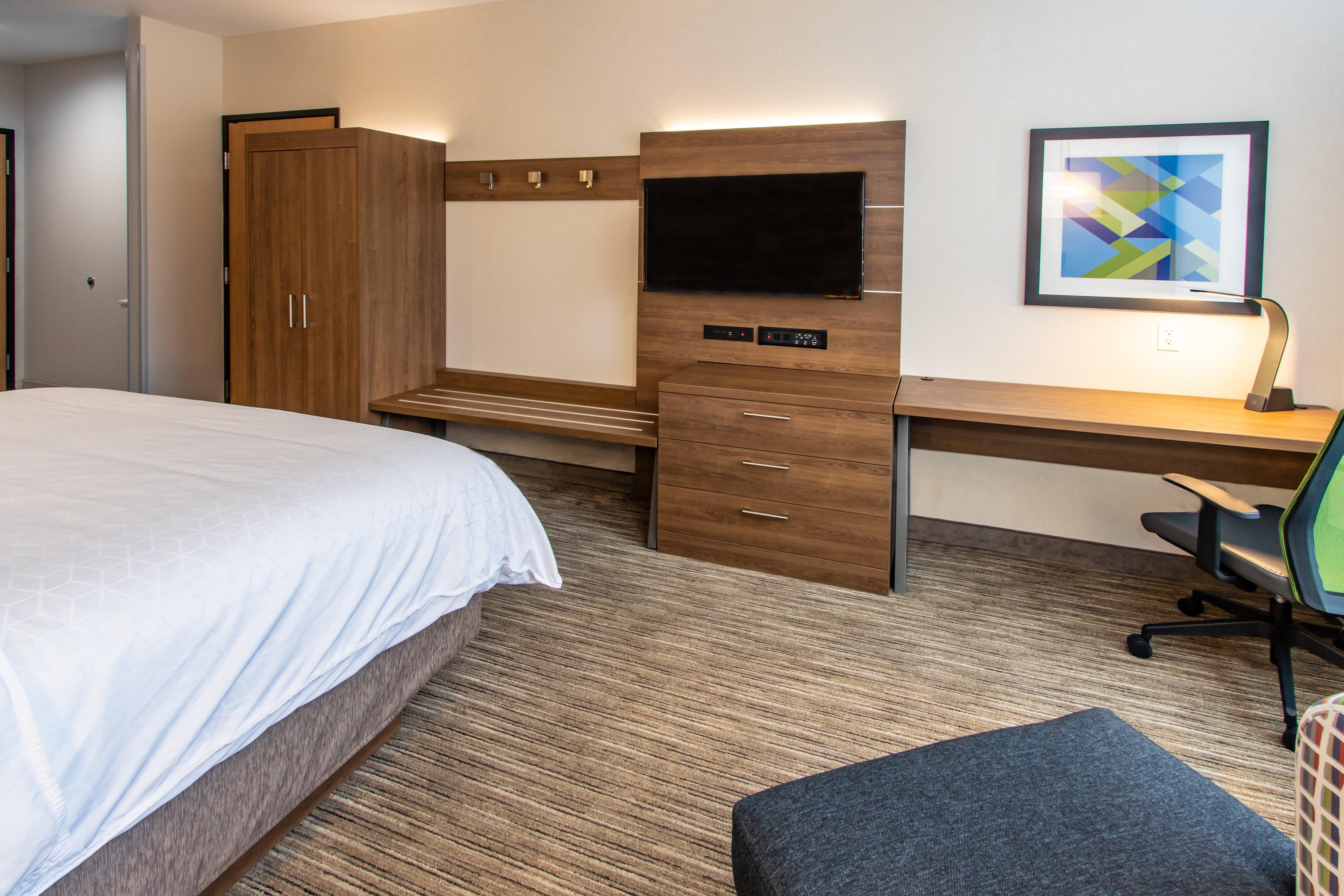 Holiday Inn Express Hotel & Suites Roseville - Galleria Area By Ihg Екстериор снимка