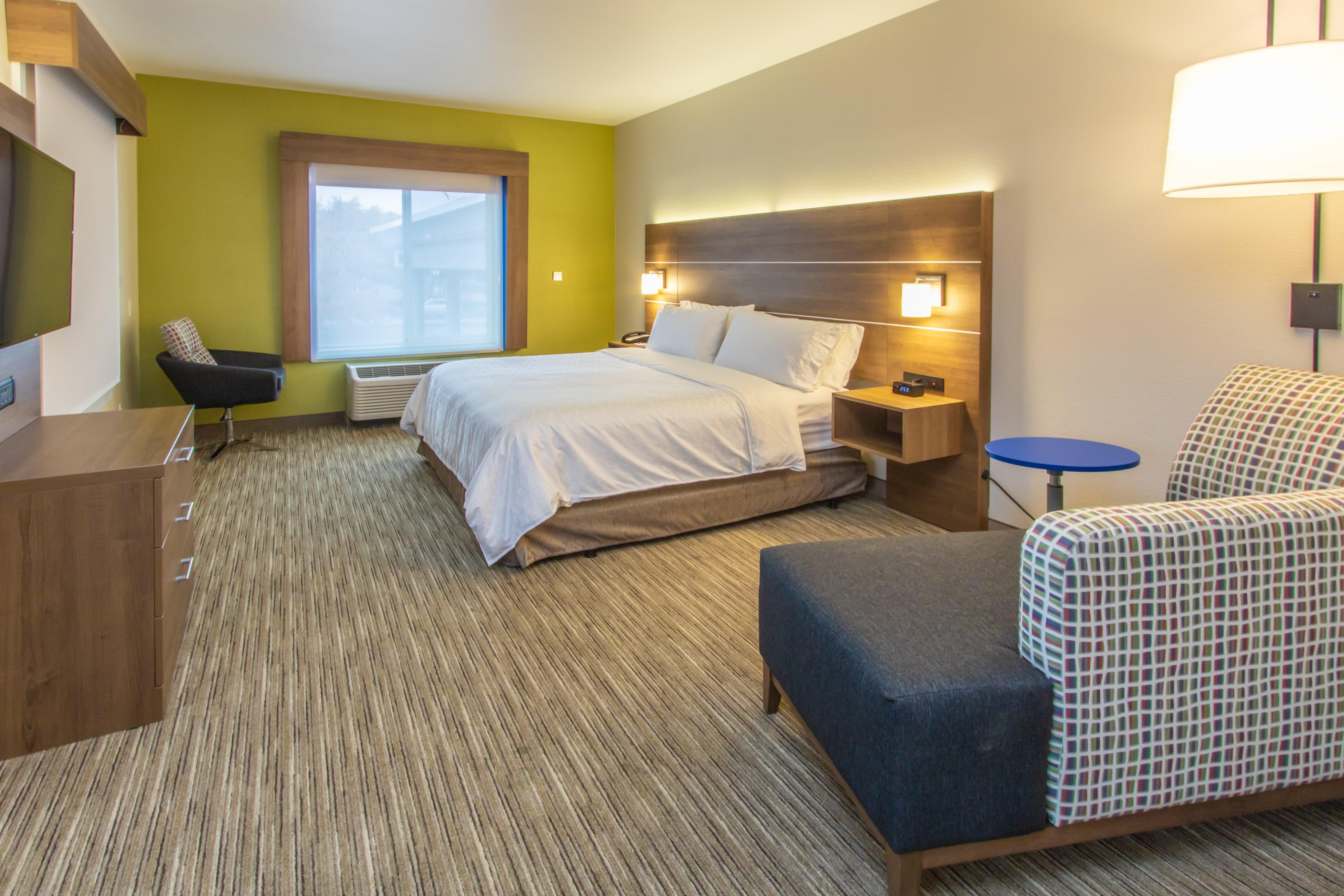 Holiday Inn Express Hotel & Suites Roseville - Galleria Area By Ihg Екстериор снимка