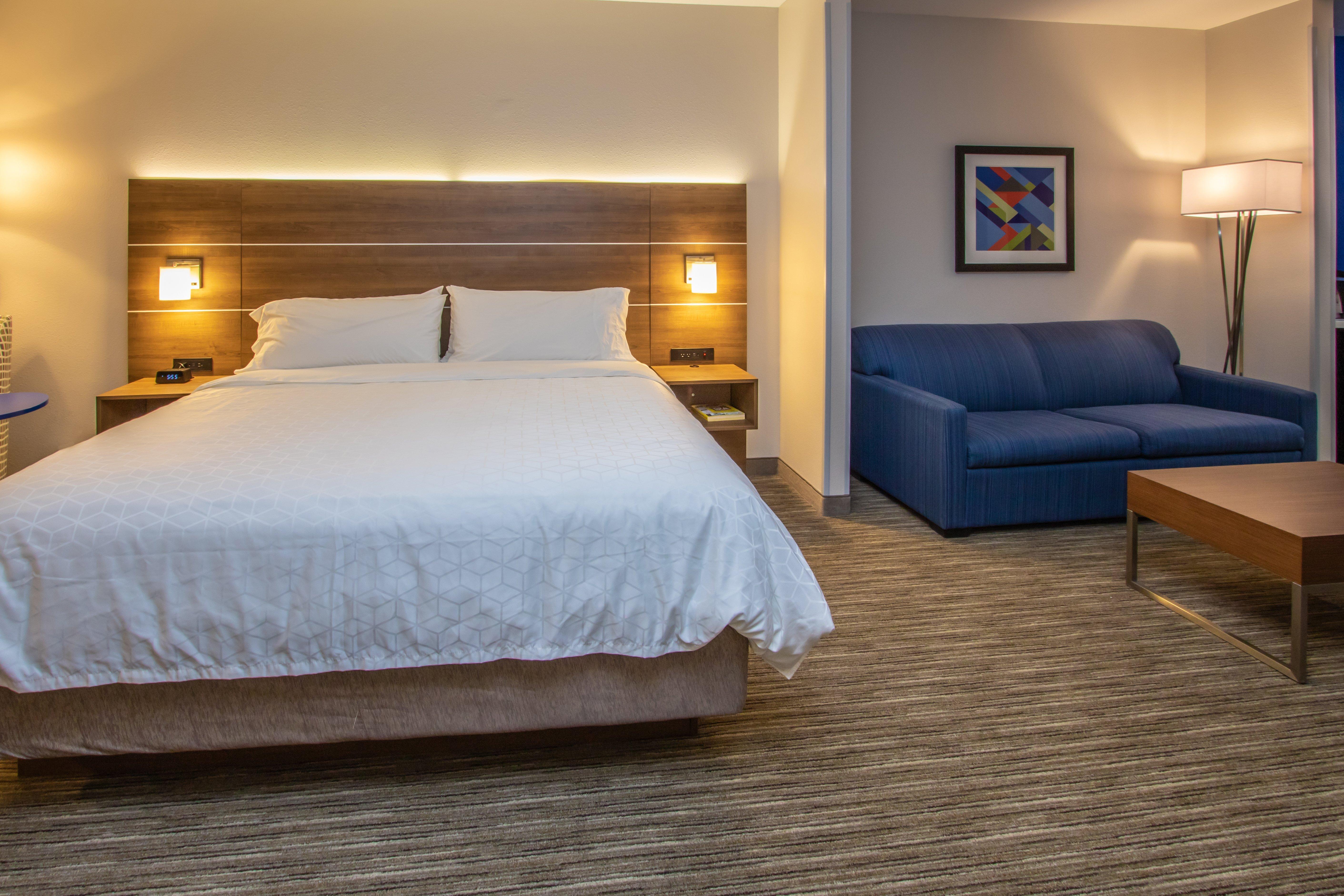 Holiday Inn Express Hotel & Suites Roseville - Galleria Area, An Ihg Hotel Екстериор снимка